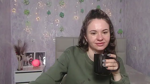 Snapshot of KaraCriegs chatting on 03/20/25, 12:51 KaraCriegs online show from 03/20/25, 12:51