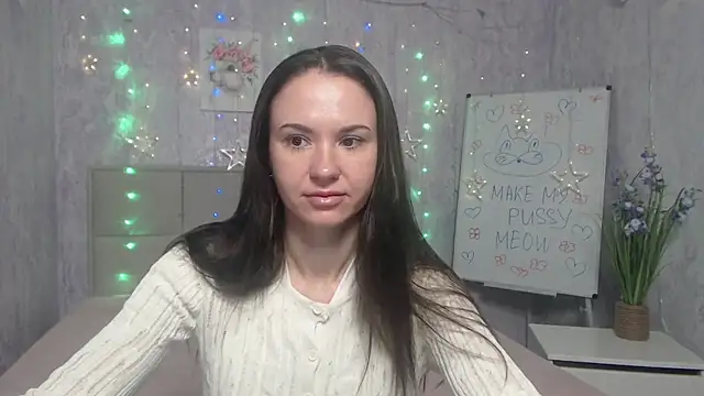 Snapshot of KaraCriegs chatting on 09/30/25, 05:51 KaraCriegs online show from 09/30/25, 05:51