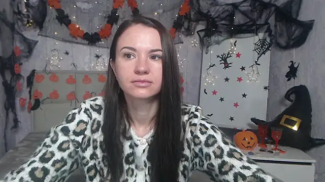 KaraCriegs online show from 10/25/25, 05:08