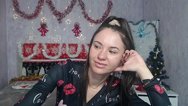 KaraCriegs online show from 12/13/25, 07:53