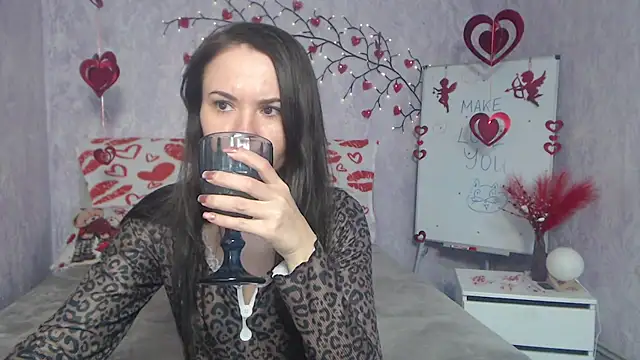 KaraCriegs online show from 02/09/26, 06:45