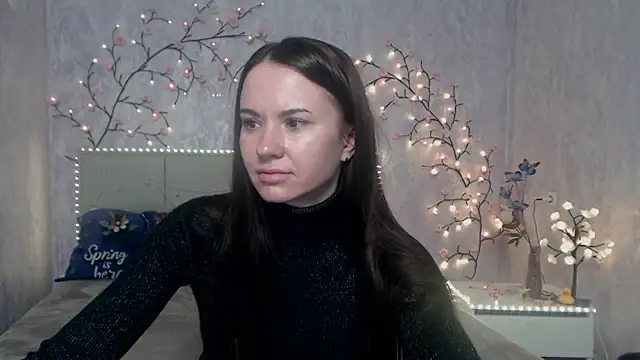 Snapshot of KaraCriegs chatting on 04/27/26, 05:33 KaraCriegs online show from 04/27/26, 05:33