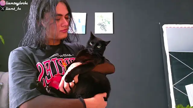 Liam Taylor online show from 02/21/25, 01:11