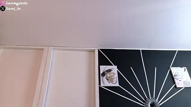 Liam Taylor online show from 03/10/25, 09:51