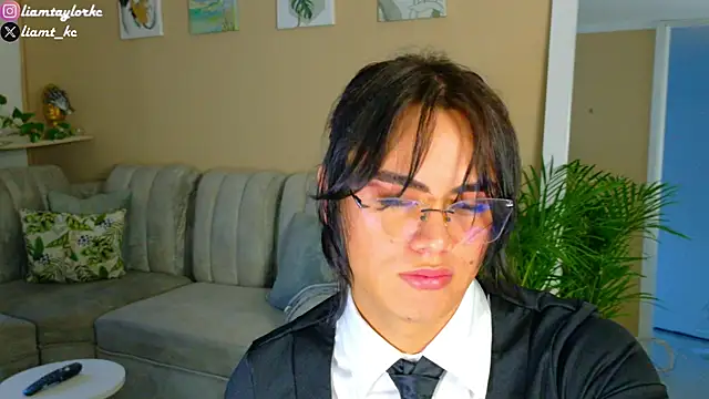 Liam Taylor online show from 09/12/25, 11:04