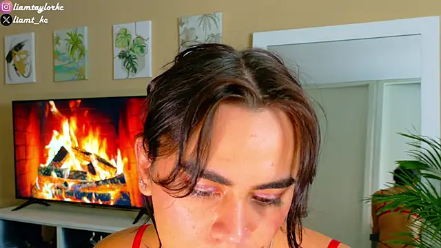 Liam Taylor online show from 10/23/25, 04:12