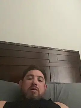 caliguy37 online show from 11/28/25, 04:20