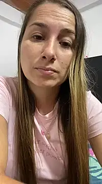 Snapshot of Iris_love18 chatting on 02/20/25, 01:36 Iris love18 online show from 02/20/25, 01:36