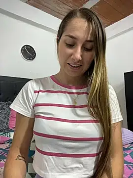 Snapshot of Iris_love18 chatting on 02/22/25, 08:53 Iris love18 online show from 02/22/25, 08:53