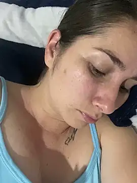 Snapshot of Iris_love18 chatting on 02/27/25, 04:09 Iris love18 online show from 02/27/25, 04:09