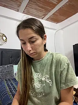 Snapshot of Iris_love18 chatting on 03/04/25, 11:51 Iris love18 online show from 03/04/25, 11:51