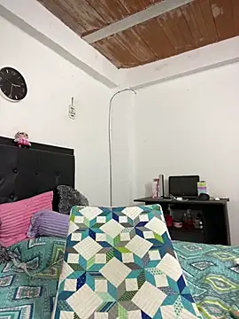 Snapshot of Iris_love18 chatting on 03/22/25, 07:31 Iris love18 online show from 03/22/25, 07:31