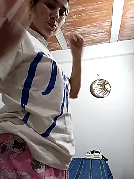 Snapshot of Iris_love18 chatting on 09/25/25, 08:56 Iris love18 online show from 09/25/25, 08:56