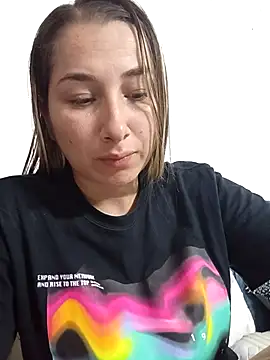 Snapshot of Iris_love18 chatting on 10/31/25, 12:55 Iris love18 online show from 10/31/25, 12:55