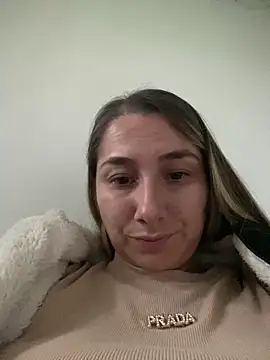 Snapshot of Iris_love18 chatting on 11/15/25, 10:15 Iris love18 online show from 11/15/25, 10:15