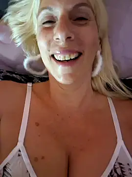 Ina HotX online show from 10/07/25, 02:14