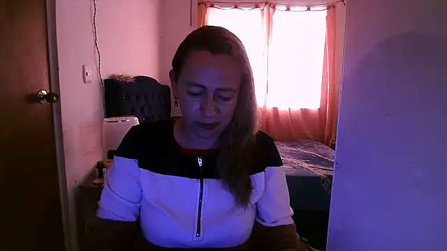 Snapshot of Chanel_87xxx chatting on 03/10/26, 06:13 Chanel 87xxx online show from 03/10/26, 06:13