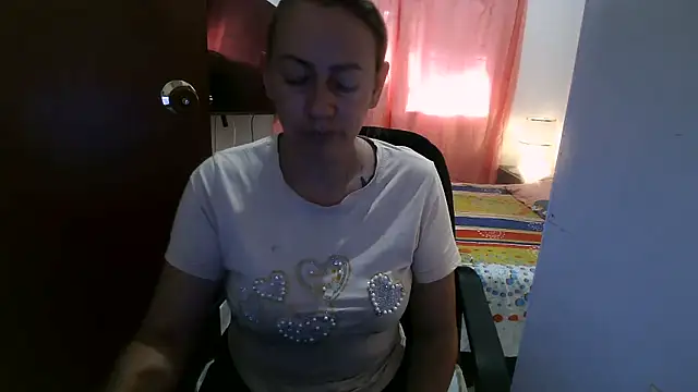 Snapshot of Chanel_87xxx chatting on 04/22/26, 10:00 Chanel 87xxx online show from 04/22/26, 10:00