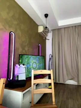 Snapshot of AvaGianna chatting on 11/13/25, 04:39 AvaGianna online show from 11/13/25, 04:39