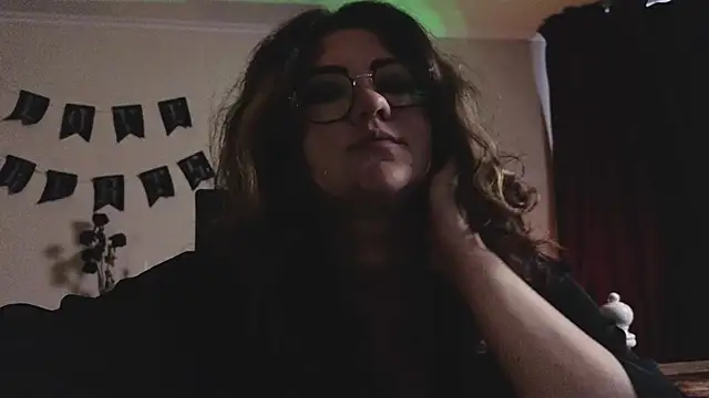 Laura Karamazov online show from 02/16/26, 09:27