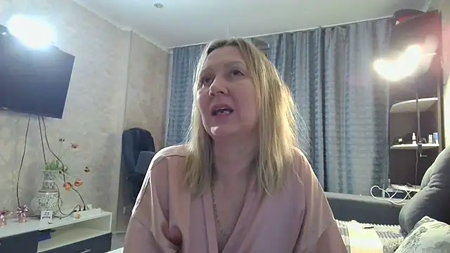 Snapshot of WindChristy chatting on 03/13/26, 09:43 WindChristy online show from 03/13/26, 09:43