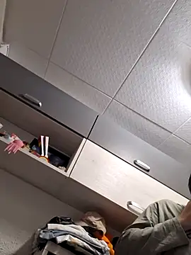 Javier bear online show from 12/18/25, 10:16