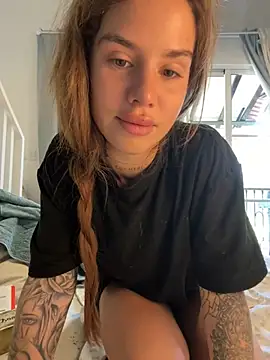 EmiliaCatalina online show from 01/29/25, 07:53