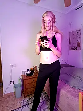 Snapshot of LillyAmore chatting on 02/09/25, 06:47 LillyAmore online show from 02/09/25, 06:47