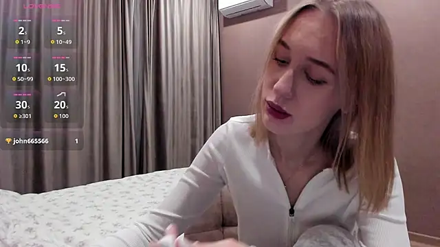 Snapshot of Mika_Ray chatting on 11/12/25, 10:52 Mika Ray online show from 11/12/25, 10:52