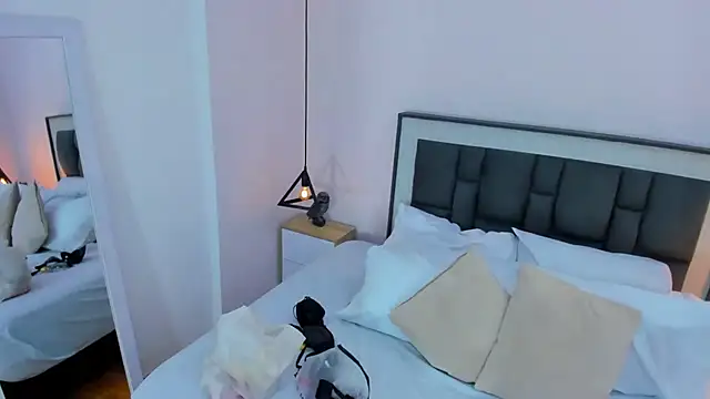 victoria cooper3 online show from 11/15/25, 09:28