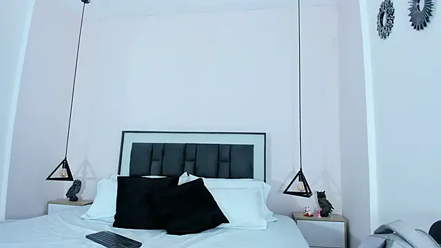 victoria cooper3 online show from 11/23/25, 09:42