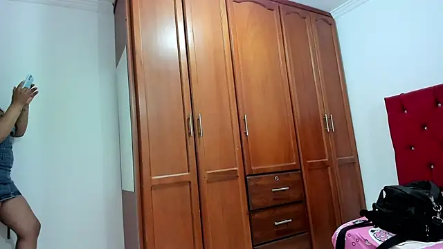 youlittle perverts online show from 10/04/25, 07:01