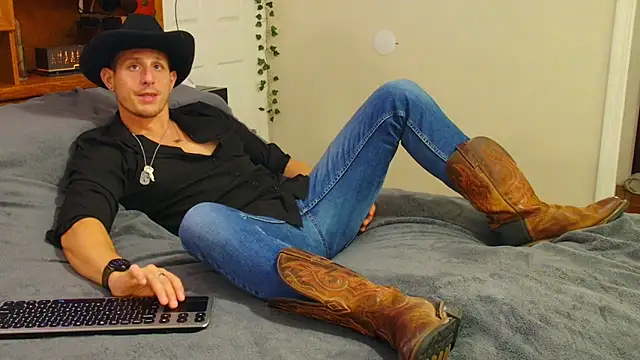 Snapshot of zack_Fisher chatting on 12/22/25, 01:35 zack Fisher online show from 12/22/25, 01:35