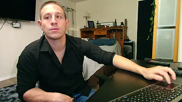 Snapshot of zack_Fisher chatting on 03/25/26, 06:03 zack Fisher online show from 03/25/26, 06:03