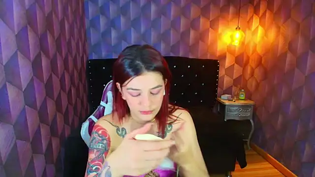 Snapshot of LiaHarryis chatting on 10/30/25, 05:46 LiaHarryis online show from 10/30/25, 05:46