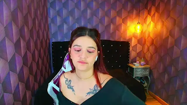 Snapshot of LiaHarryis chatting on 11/24/25, 07:24 LiaHarryis online show from 11/24/25, 07:24