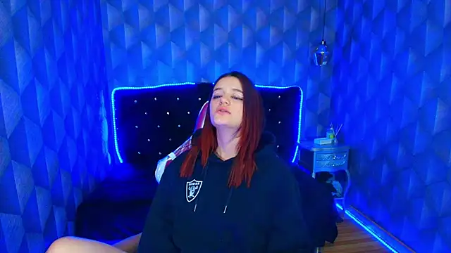 Snapshot of LiaHarryis chatting on 11/30/25, 07:56 LiaHarryis online show from 11/30/25, 07:56