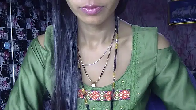 Snapshot of Anjali_Milsi chatting on 10/16/25, 04:13 Anjali Milsi online show from 10/16/25, 04:13