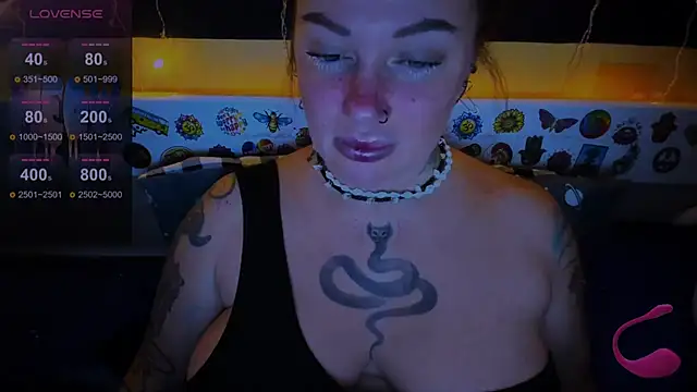 EllieOz online show from 12/24/24, 12:33