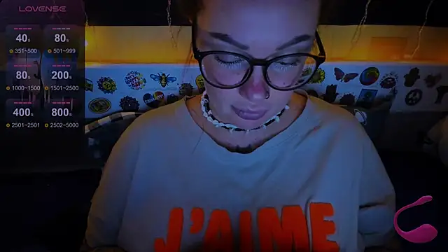 EllieOz online show from 12/24/24, 06:50