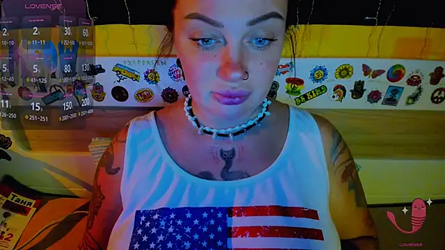 EllieOz online show from 11/14/25, 03:22