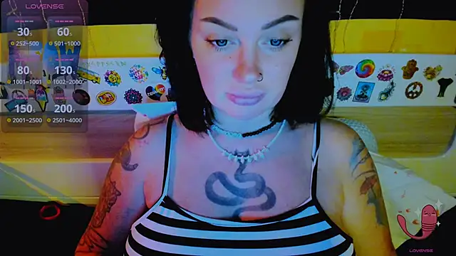 EllieOz online show from 11/26/25, 02:07