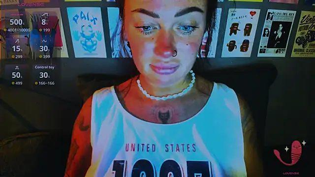 EllieOz online show from 04/08/26, 05:02