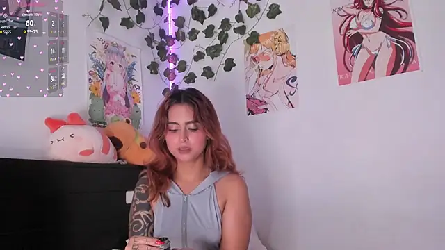 Violette-Ramirez01 online show from 12/22/24, 03:22