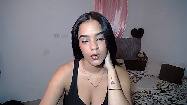 Snapshot of JossieGrey chatting on 06/27/26, 11:04 JossieGrey online show from 06/27/26, 11:04