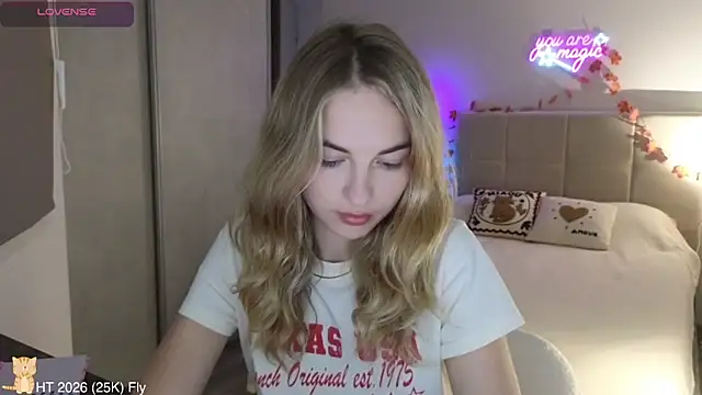 Miss Aliannaa online show from 05/05/26, 07:11