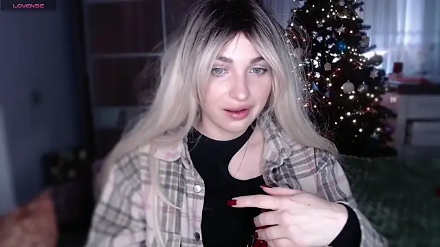 Snapshot of Yoda21 chatting on 01/04/25, 01:10 Yoda21 online show from 01/04/25, 01:10