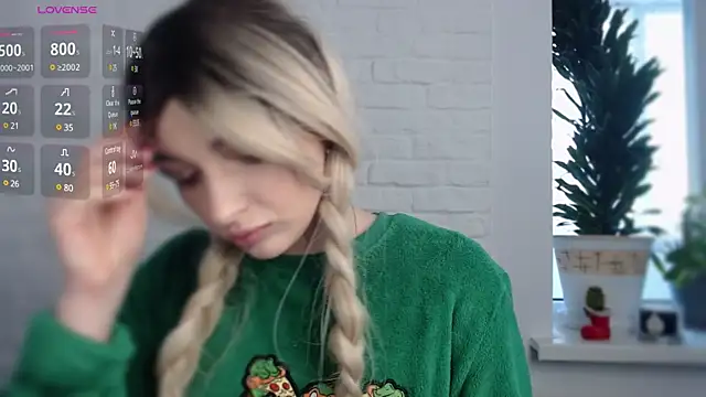 Snapshot of Yoda21 chatting on 01/13/25, 01:28 Yoda21 online show from 01/13/25, 01:28