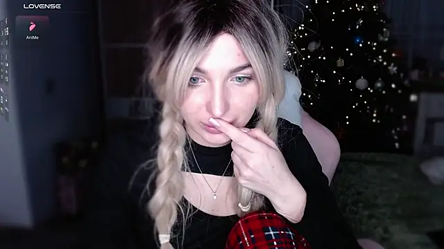 Snapshot of Yoda21 chatting on 01/18/25, 03:27 Yoda21 online show from 01/18/25, 03:27