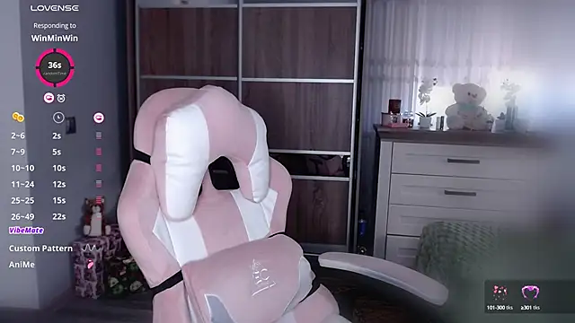 Snapshot of Yoda21 chatting on 01/25/25, 12:16 Yoda21 online show from 01/25/25, 12:16